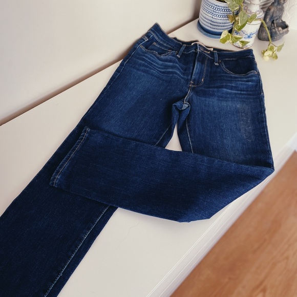 LEVIS 724 High Rise Crop Dark Wash Jeans - Picture 4 of 5